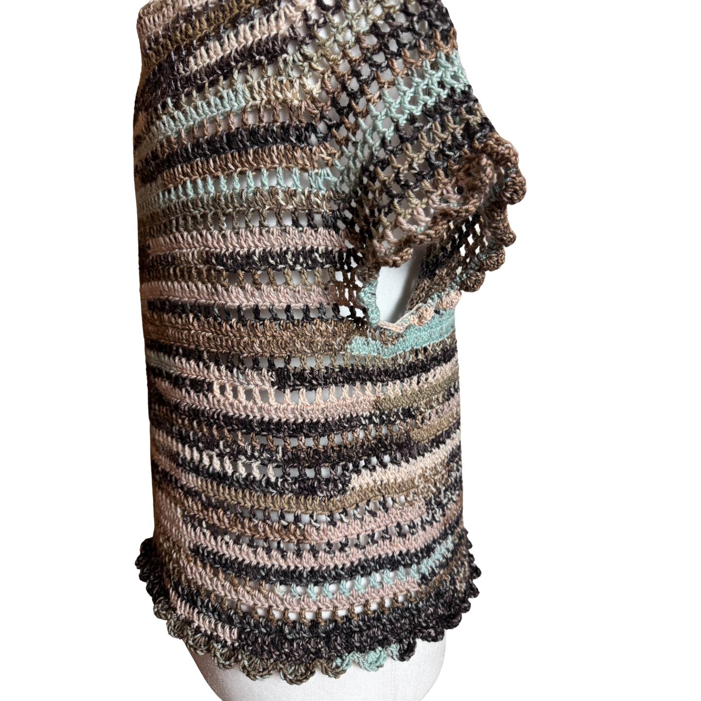 Scallop-Edged Top